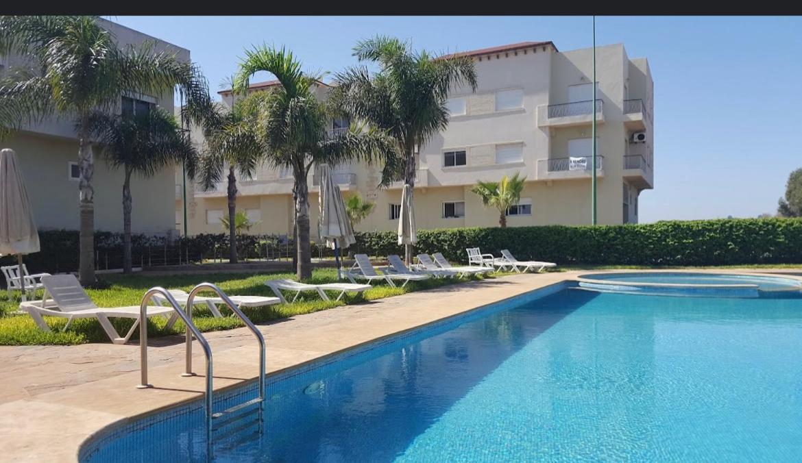 Appartement Meuble Residence Fermee Avec Piscine Sidi Rahal  Exterior foto