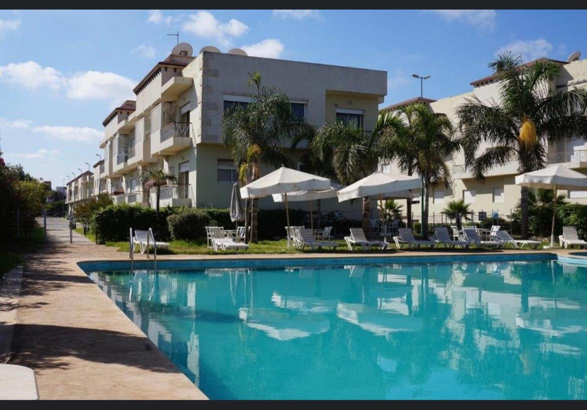 Appartement Meuble Residence Fermee Avec Piscine Sidi Rahal  Exterior foto